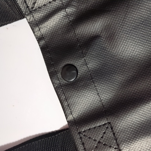 FREE WITH PURCHASE Lululemon shopping bag - Picture 2 of 8